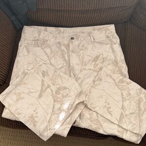 Altr’d State Camo-Print Cargo Jeans SZ XL